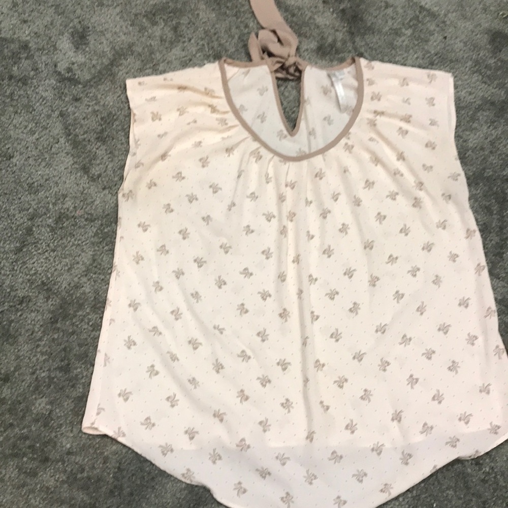 Lightweight top for work or special occasion